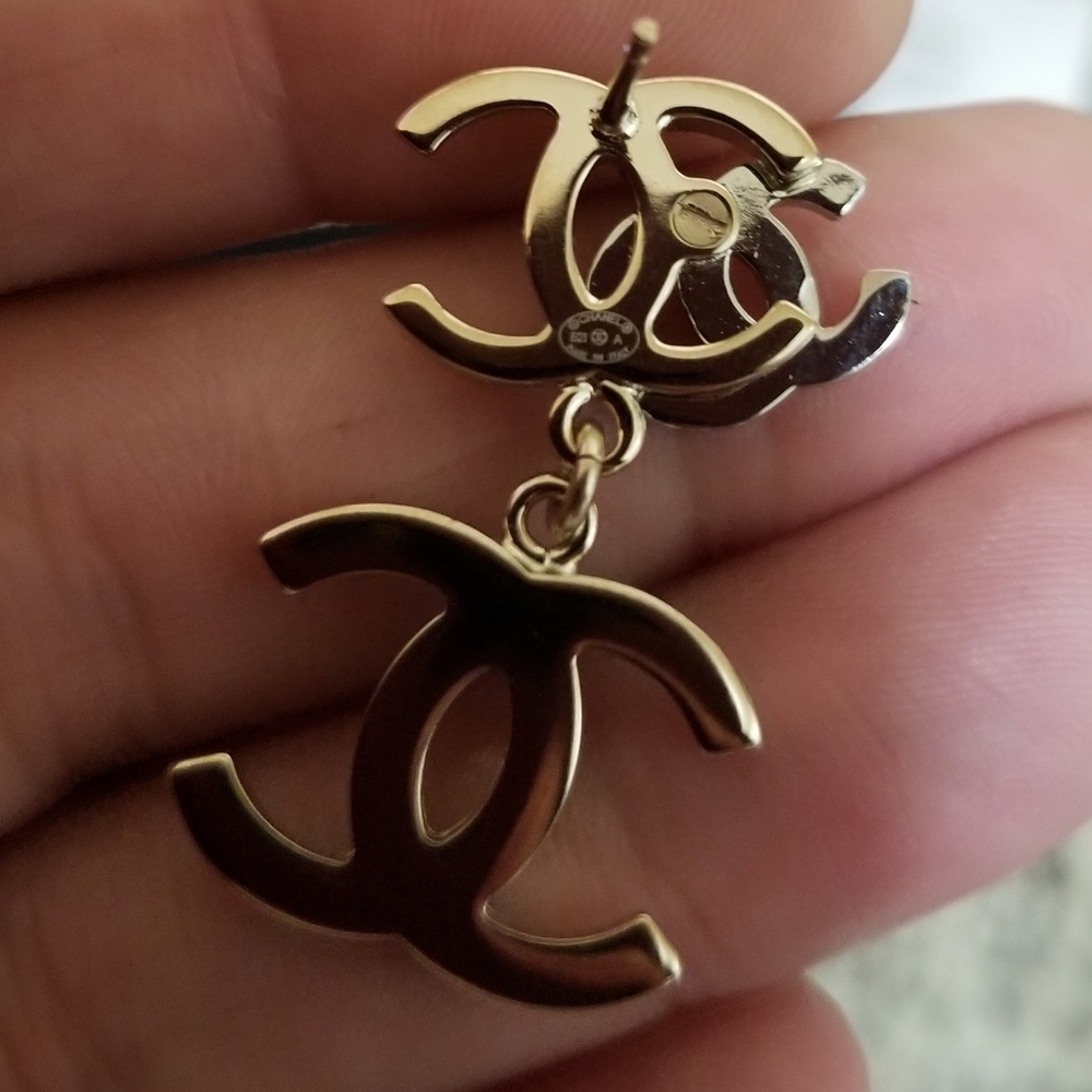 HOSTPICK!!!Chanel Metiers d’Art drop earrings - Picture 10 of 17